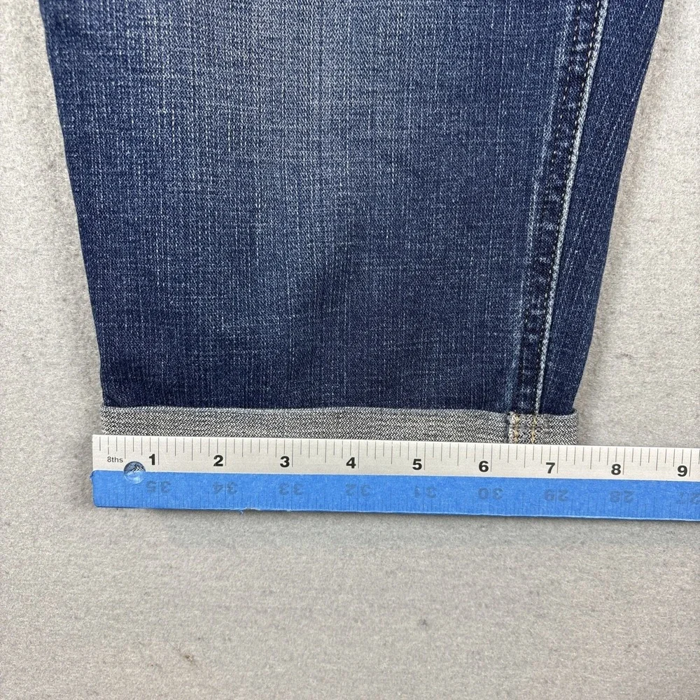 Levis‎ women's denim blue jeans capris sz. 8 cuffed hems stretch Cotton pockets